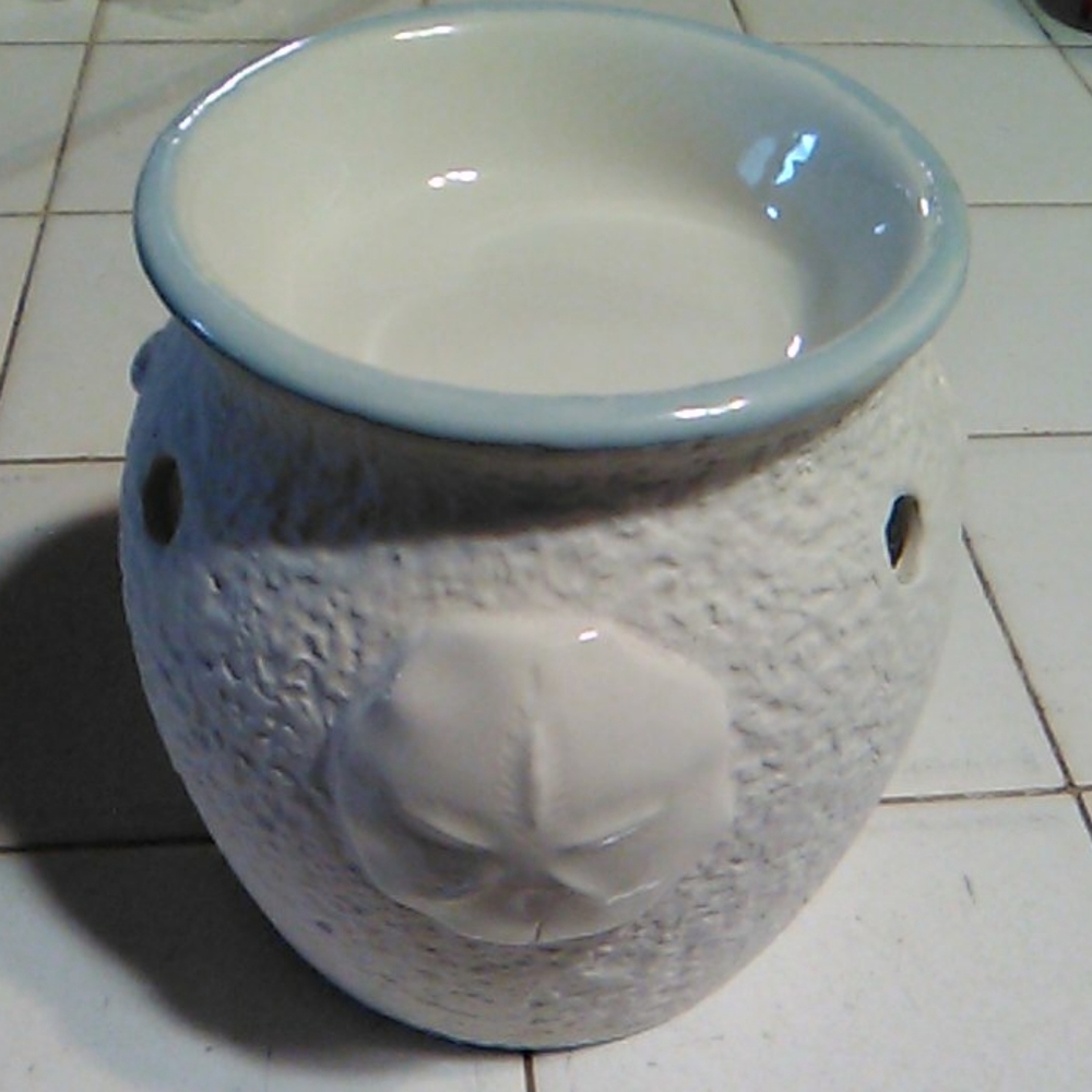 Yankee Candle Company wax burner - Picture 5 of 8